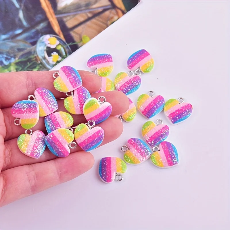 Resin Art Heart - 10 個のカラフルなハート樹脂チャームかわいい混合色のラブハートペンダント DIY ジュエリー作りイヤリングクラフトアクセサリー