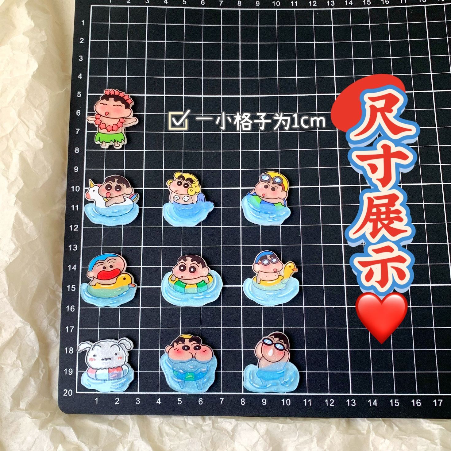 クレヨンしんちゃん樹脂製アクセサリー、扇子、水筒、靴のバック - Resin Art Sticker のレビューと価格