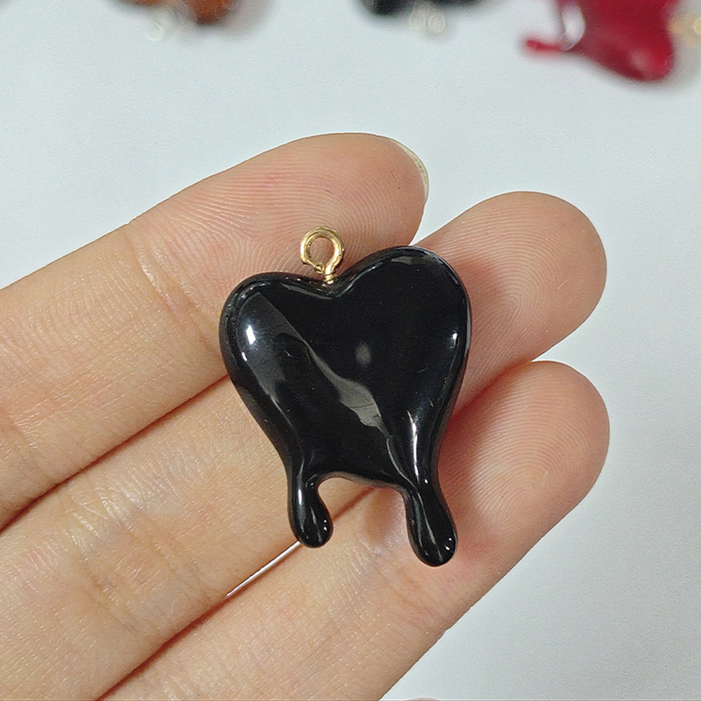 10 個ドロップブラッドハート型樹脂チャームハロウィンペンダ - Resin Art Heart のレビューと価格