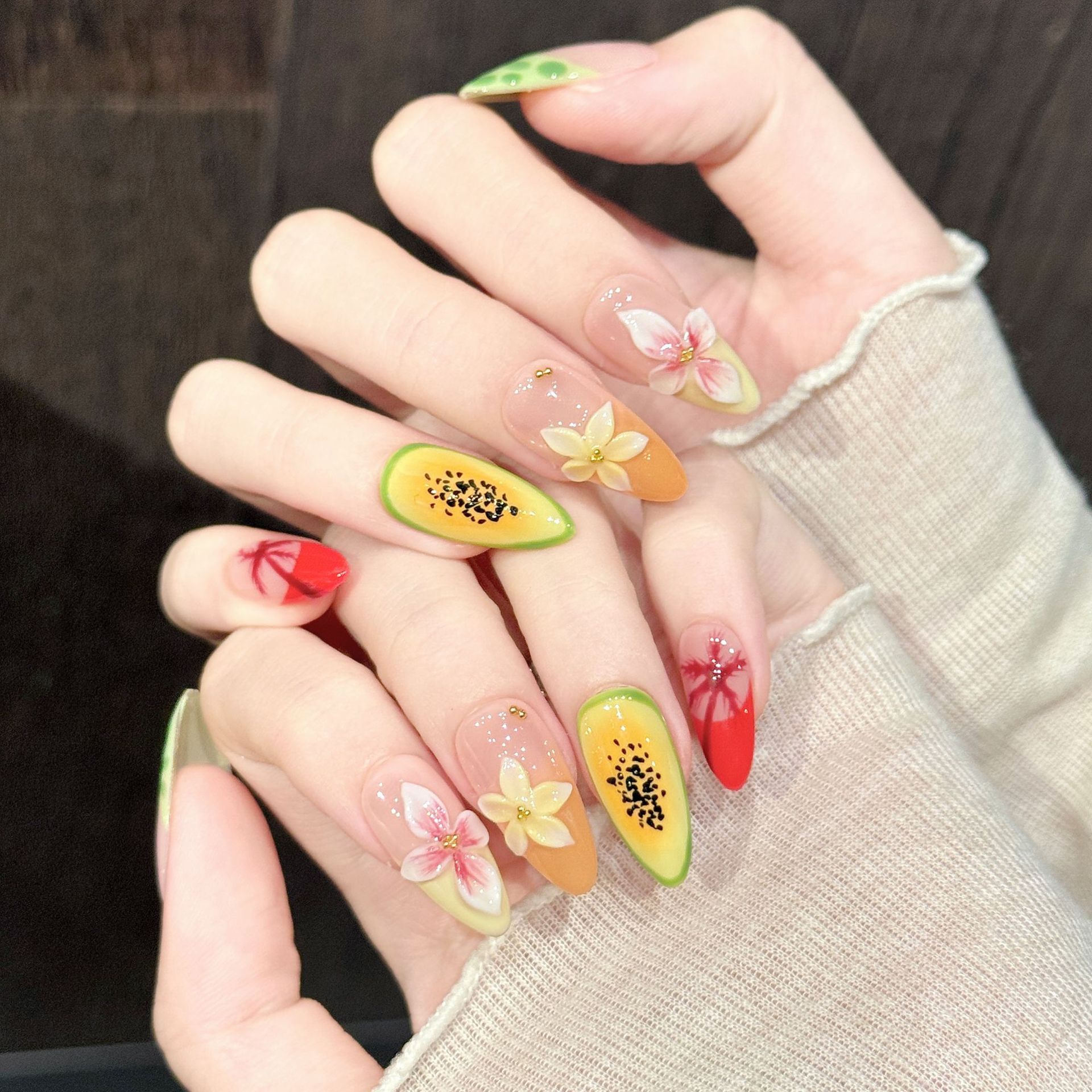10個入り ハンドプレス ミディアムアーモンドネイルアート、 - Resin Art Using Flowers のレビューと価格